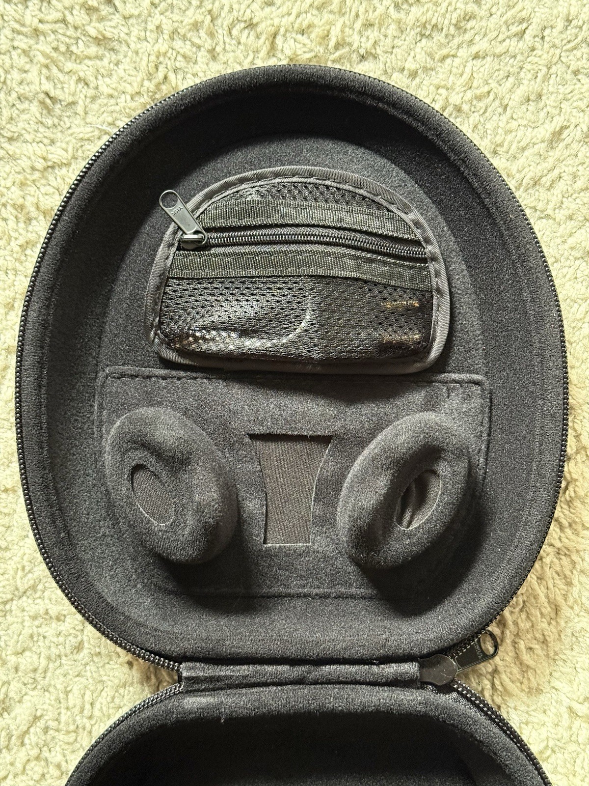 Bose QuietComfort 15 w/ Lightning C-Type Airplane Adapters & Case New Earpads