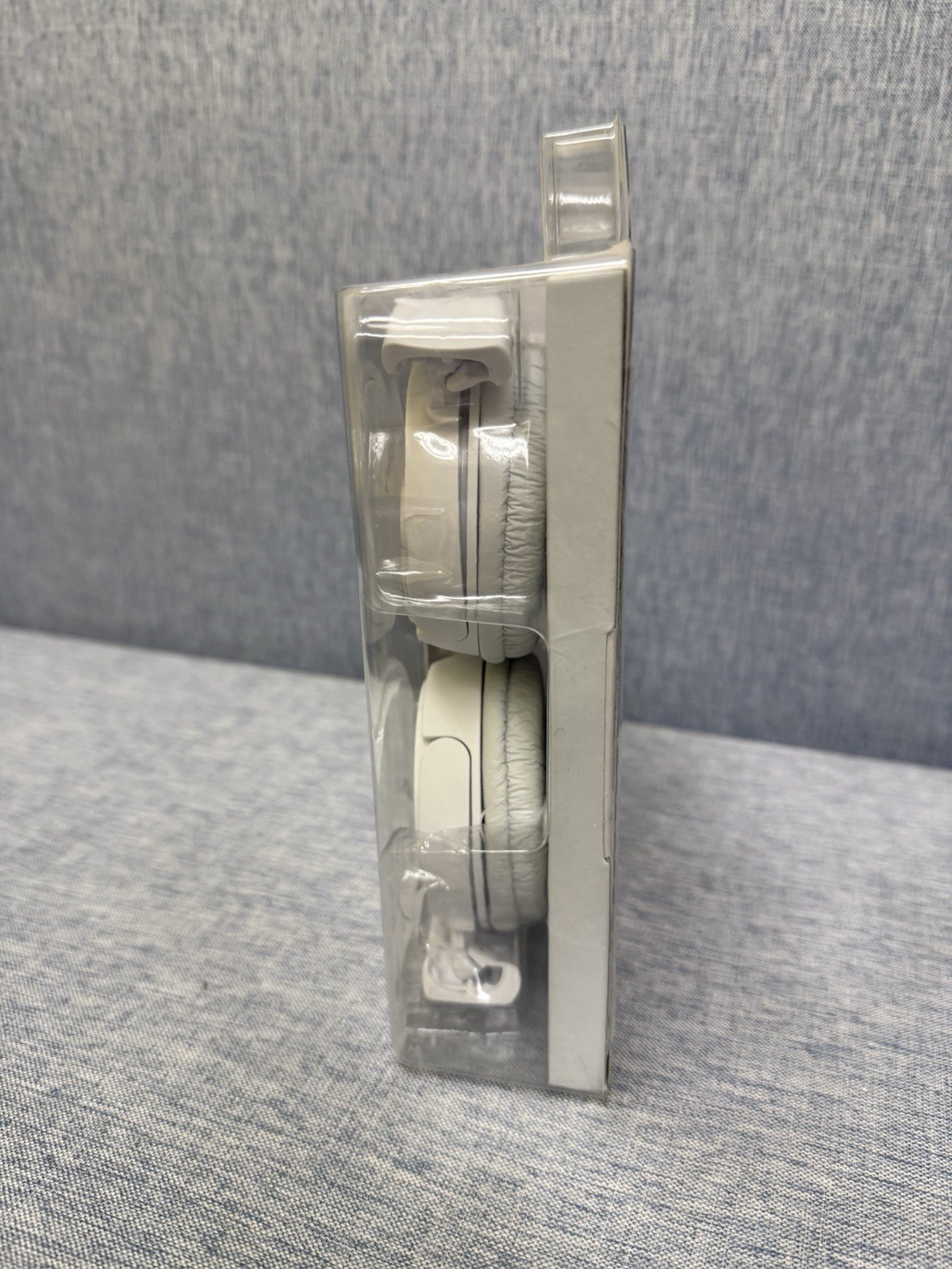 Sony MDR-ZX110 Ear-Pad (On the Ear) Headband Headphones – White