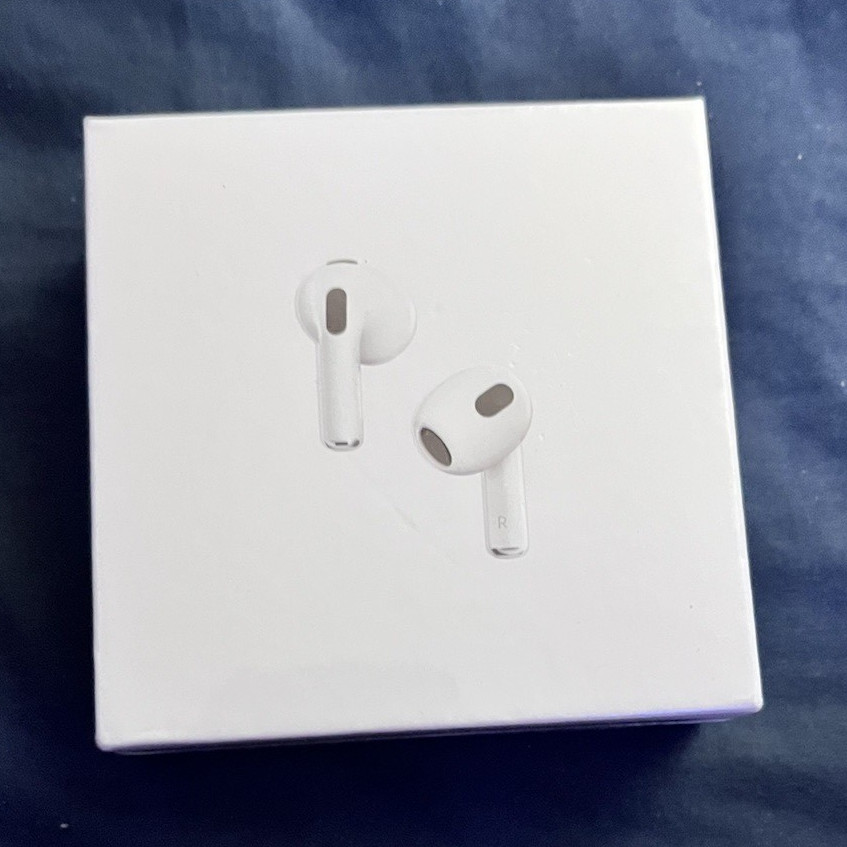 Apple AirPods (3rd Gen) White In-Ear Wireless Bluetooth Earbuds