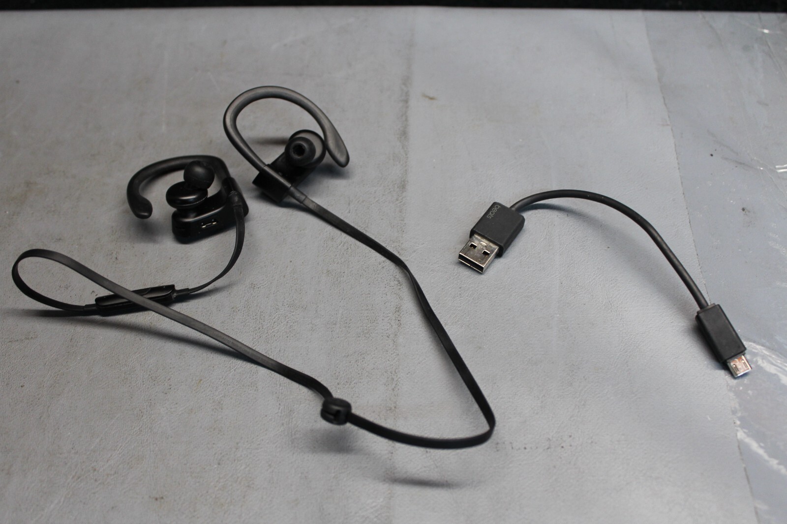 Beats by Dr. Dre Powerbeats3 Wireless In-Ear Headphones BLACK *USED/TESTED*
