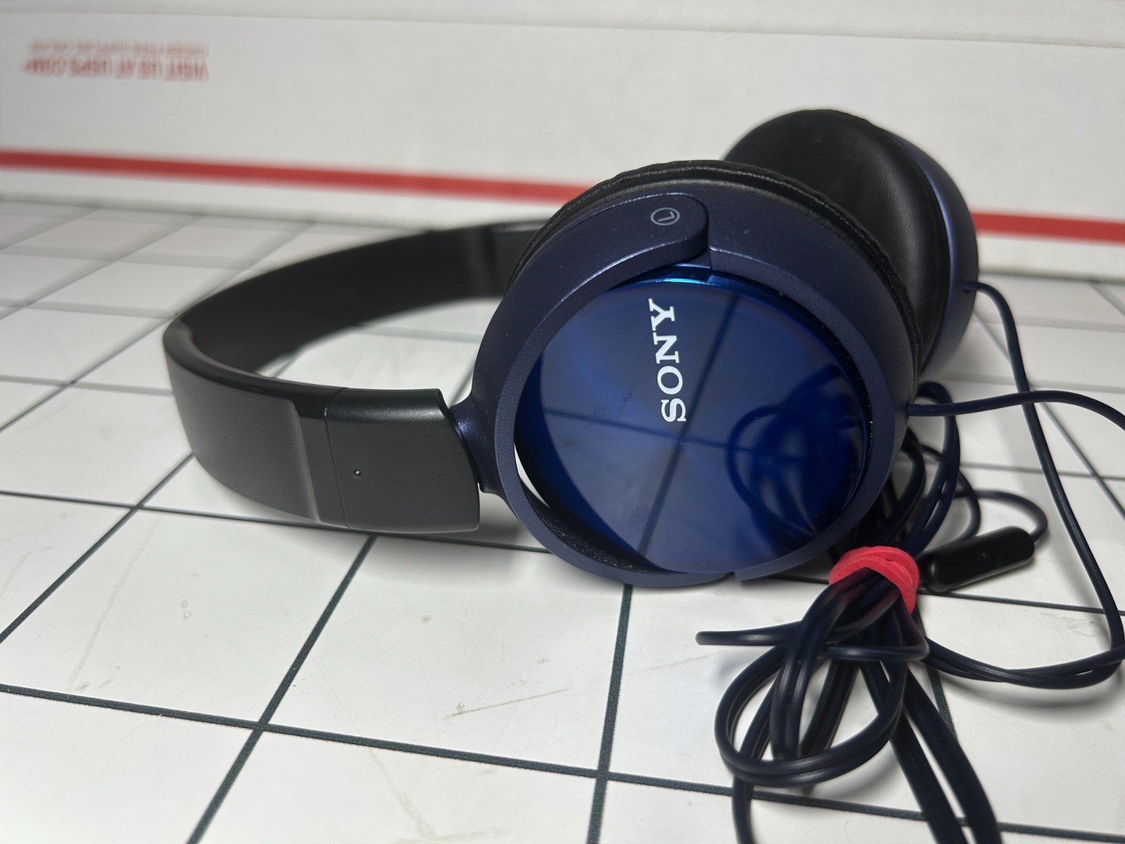 Sony On-the-Ear Wired Built In Mic Headphones- Blue (MDR-ZX310APLZ) Tested Works