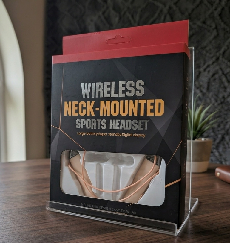 WIRELESS SPORTS NECKBAND HEADSET-ELEVATE THE WAY YOU LISTEN TO MUSIC-BRAND NEW!