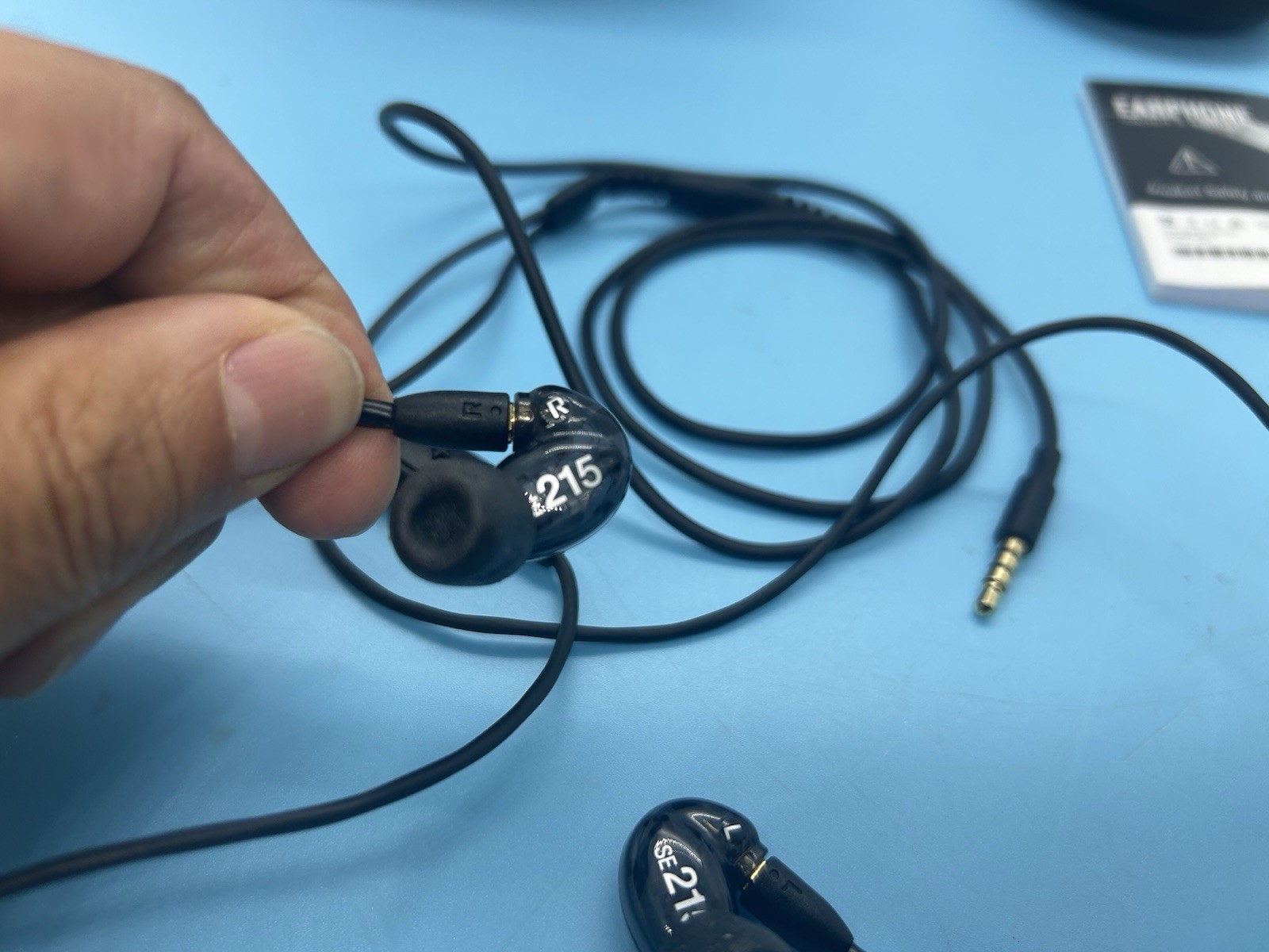 Shure AONIC 215 Gen 2 True Wireless In-Ear Headphones -Black.