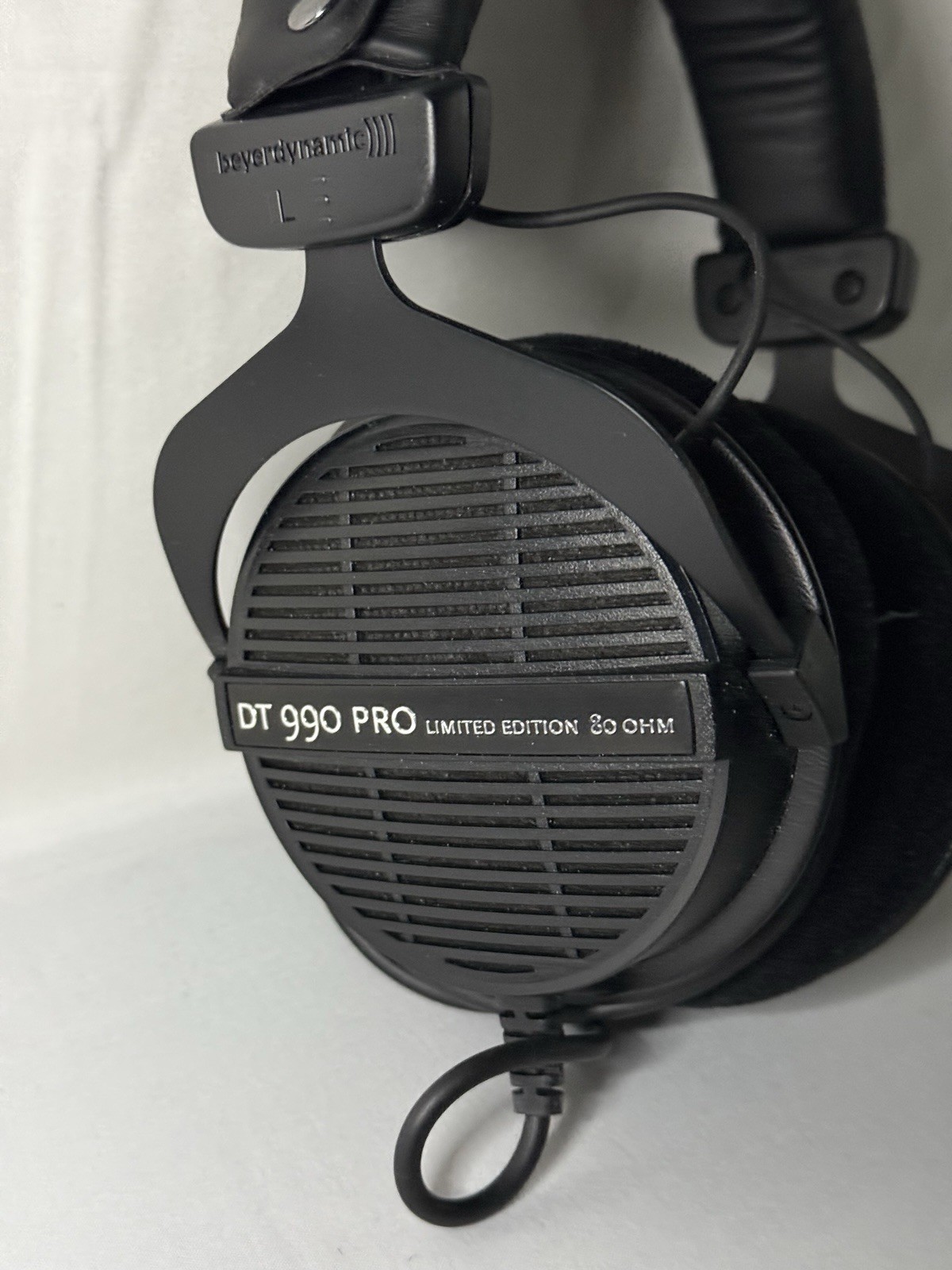 beyerdynamic DT 990 PRO Over-Ear Studio Monitor Headphones