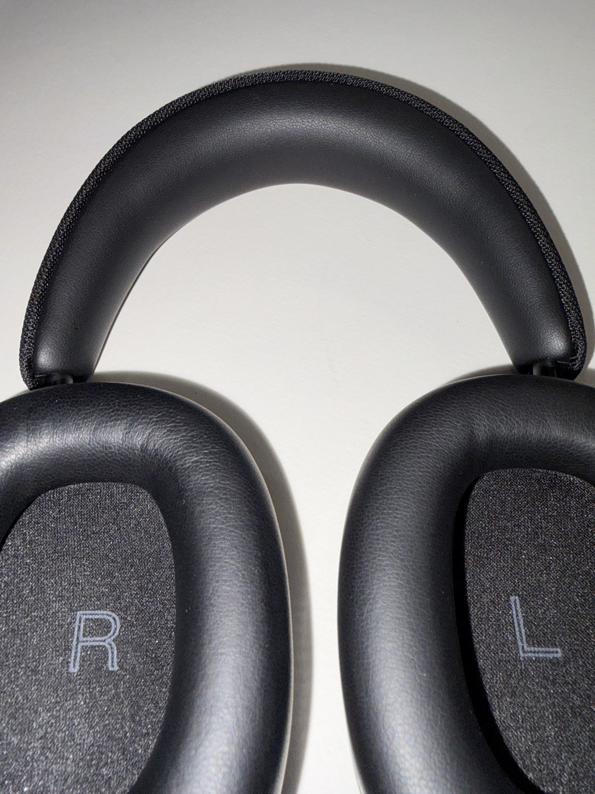 EUC Bowers & Wilkins Px7 S3 Wireless ANC Over Ear Wireless Headphones W Box Case