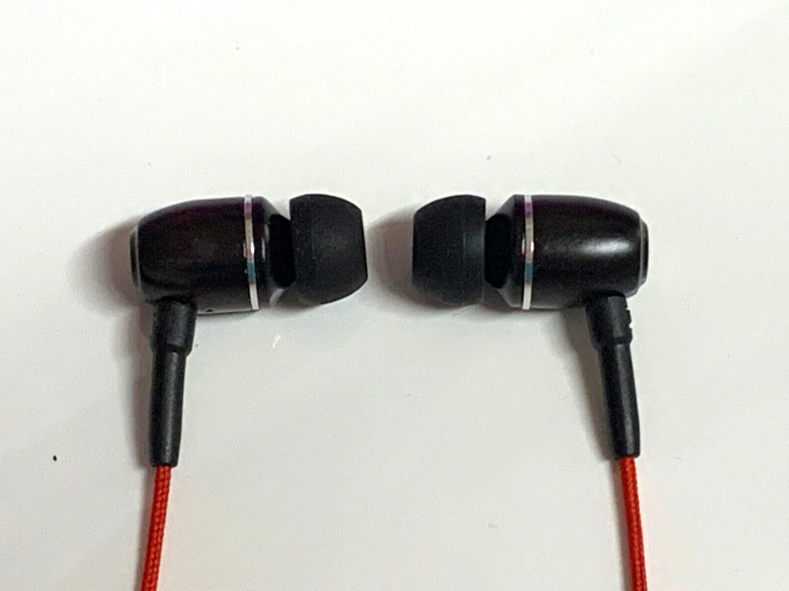 Onyx ELO Premium Genuine Wood In-ear Noise-isolating Headphones Red NEW