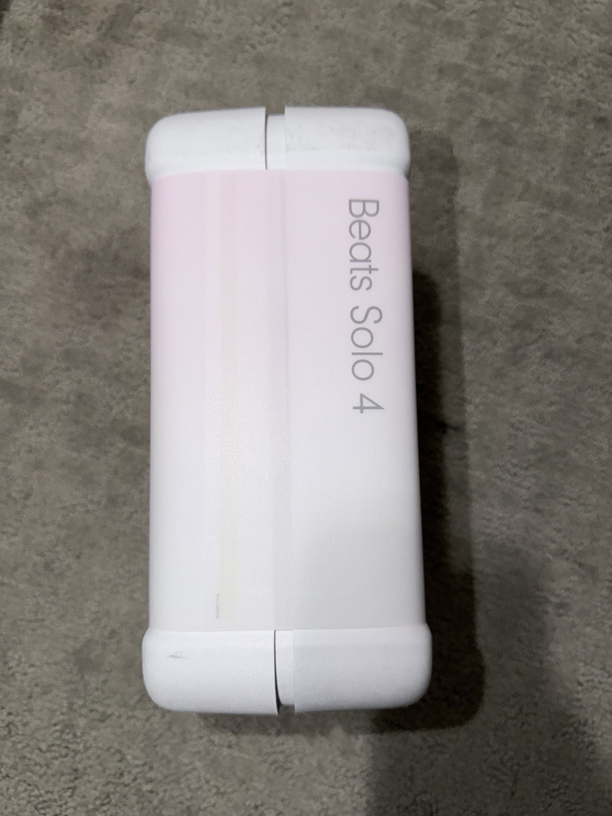 Beats Solo 4 Wireless On-Ear Headphones – Cloud Pink