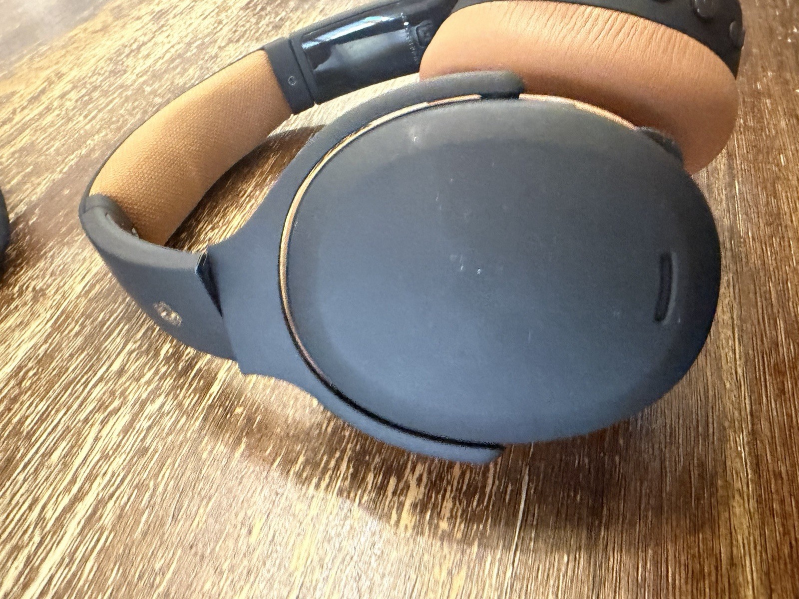 Skullcandy Crusher ANC Wireless Bluetooth Over-Ear Headphones Black/Brown Pouch