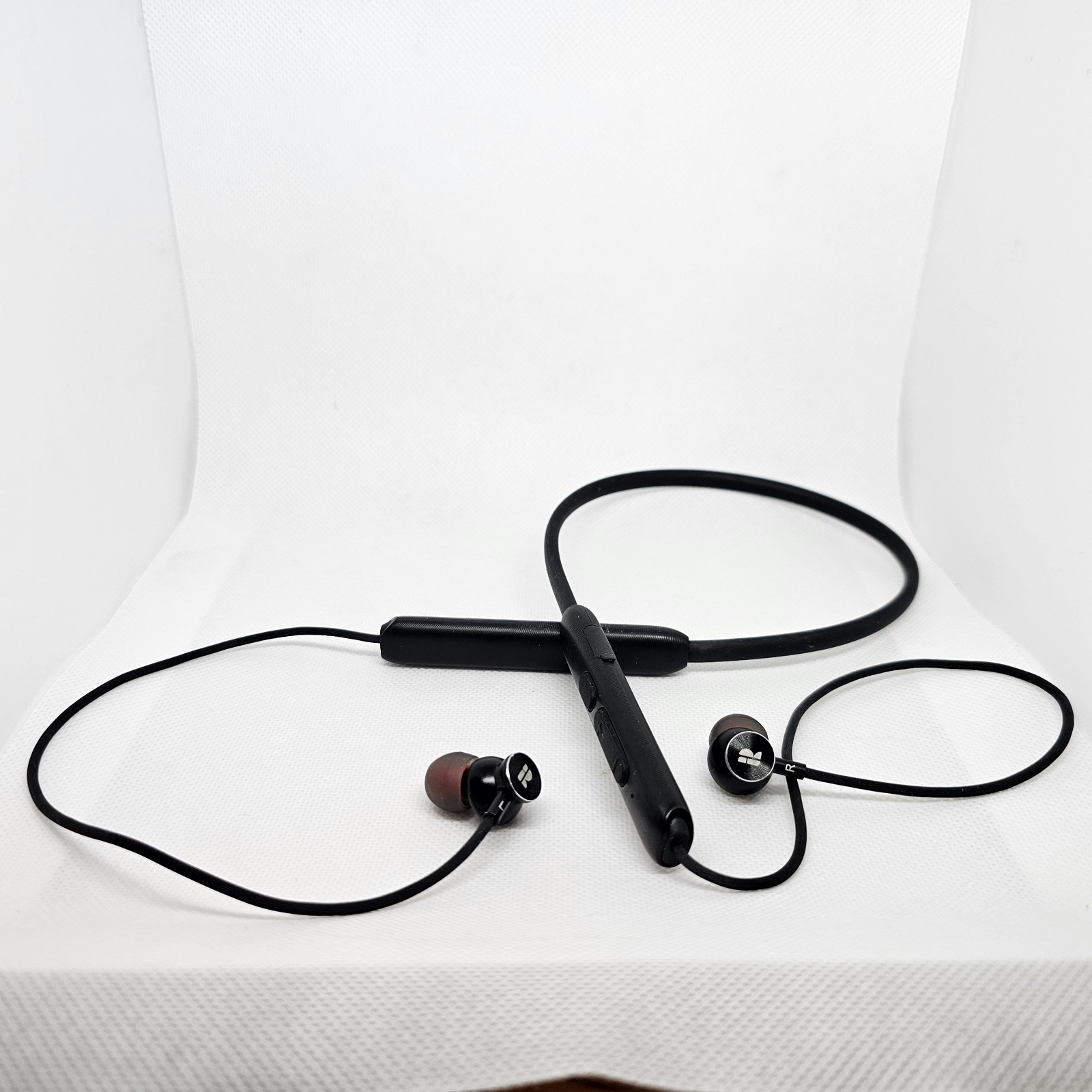 Rythflo Active Noise Cancelling Wireless Bluetooth Neckband Earbuds