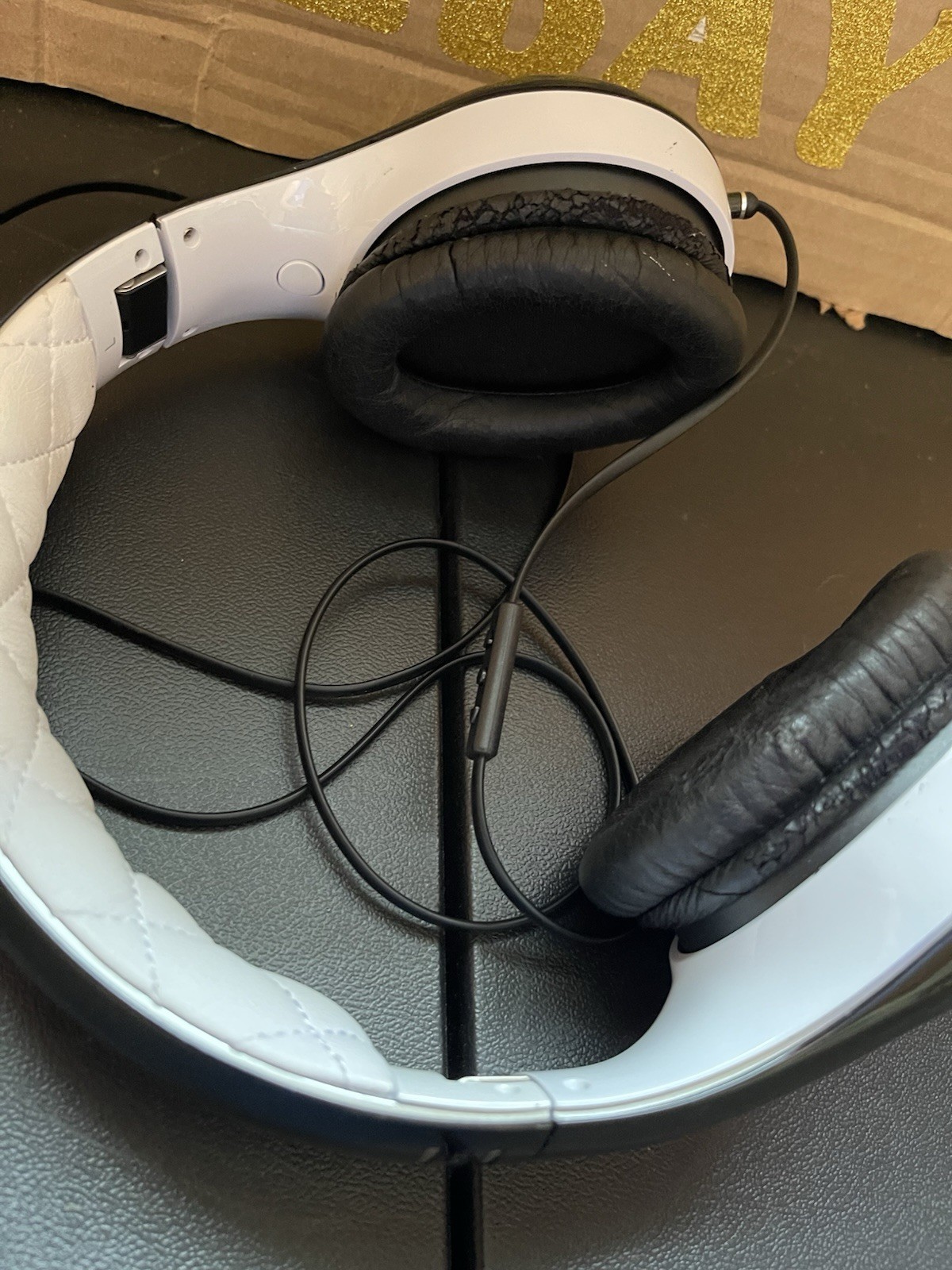 Soul By Ludacris Headphones Tested As Is Black White Hip Hop Rap R & B Music ?