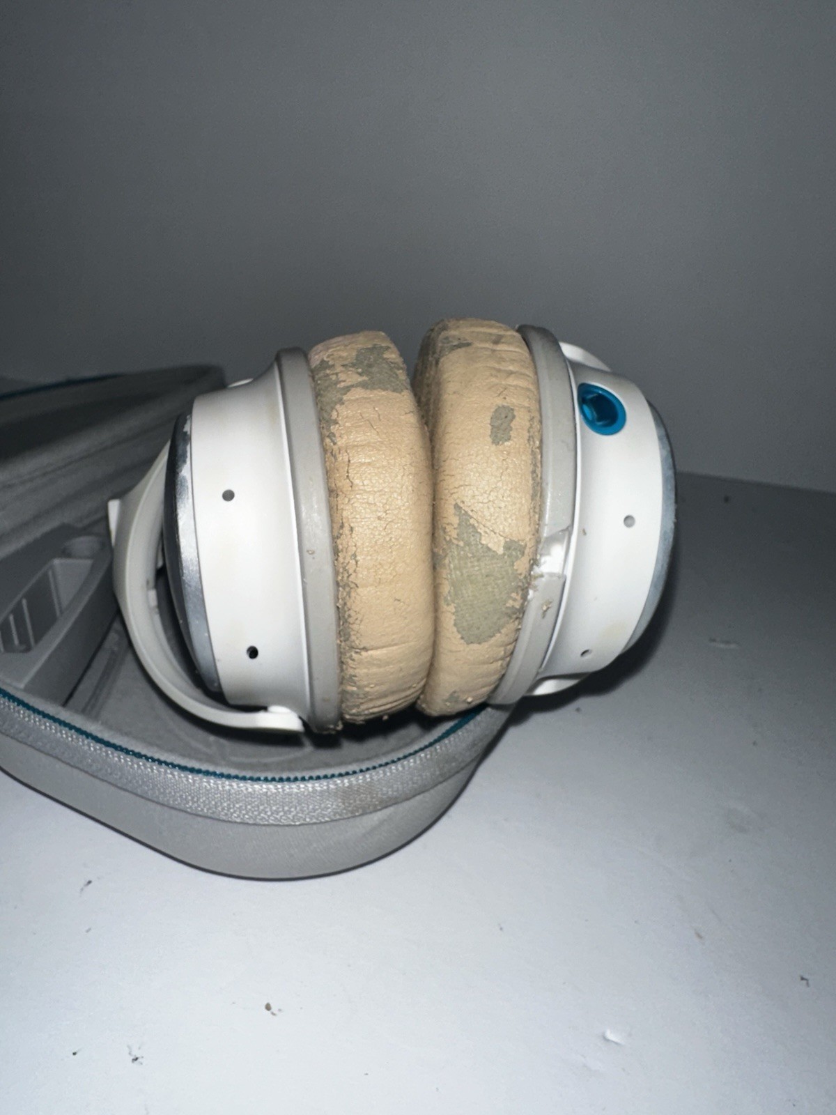 Bose QuietComfort QC25 White Noise Cancelling ⚠️Only One Side Works