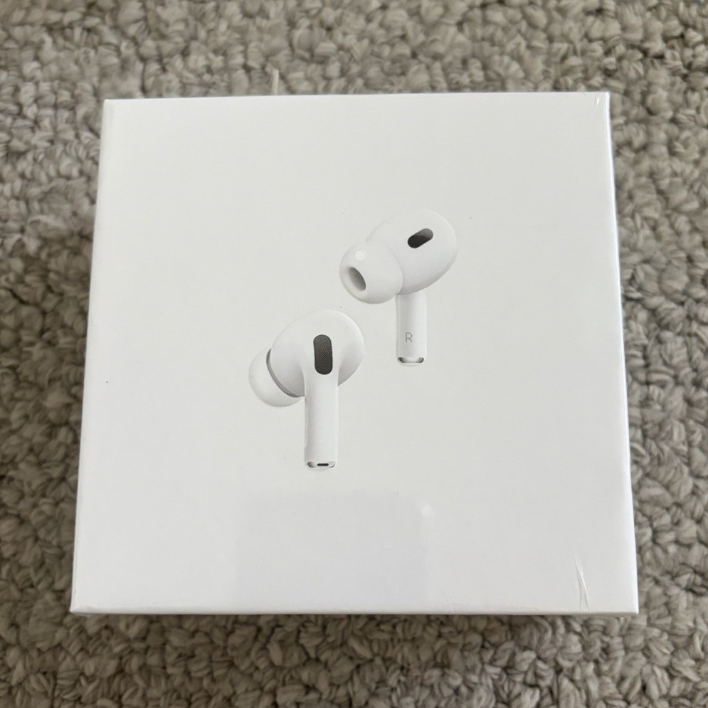 Apple AirPods Pro 2nd Gen White Earbuds w/ MagSafe Case USB-C Bluetooth