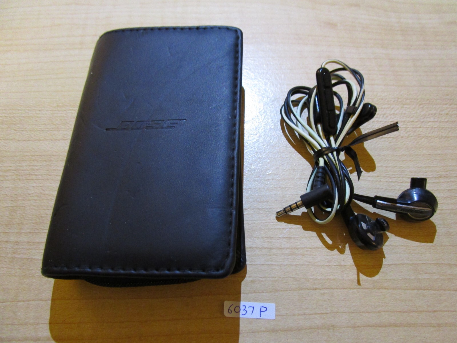 Bose MIE2I Wired In-Ear Headphones . Read condition