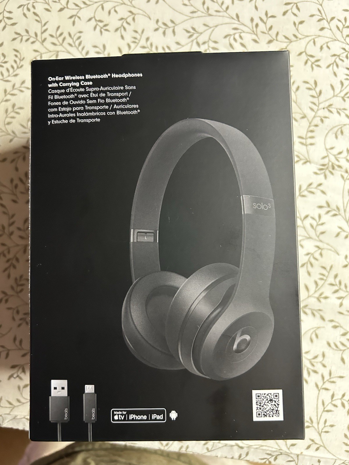 Beats Solo 3 Wireless Bluetooth Wired Over-the-Ear Headphones Silver