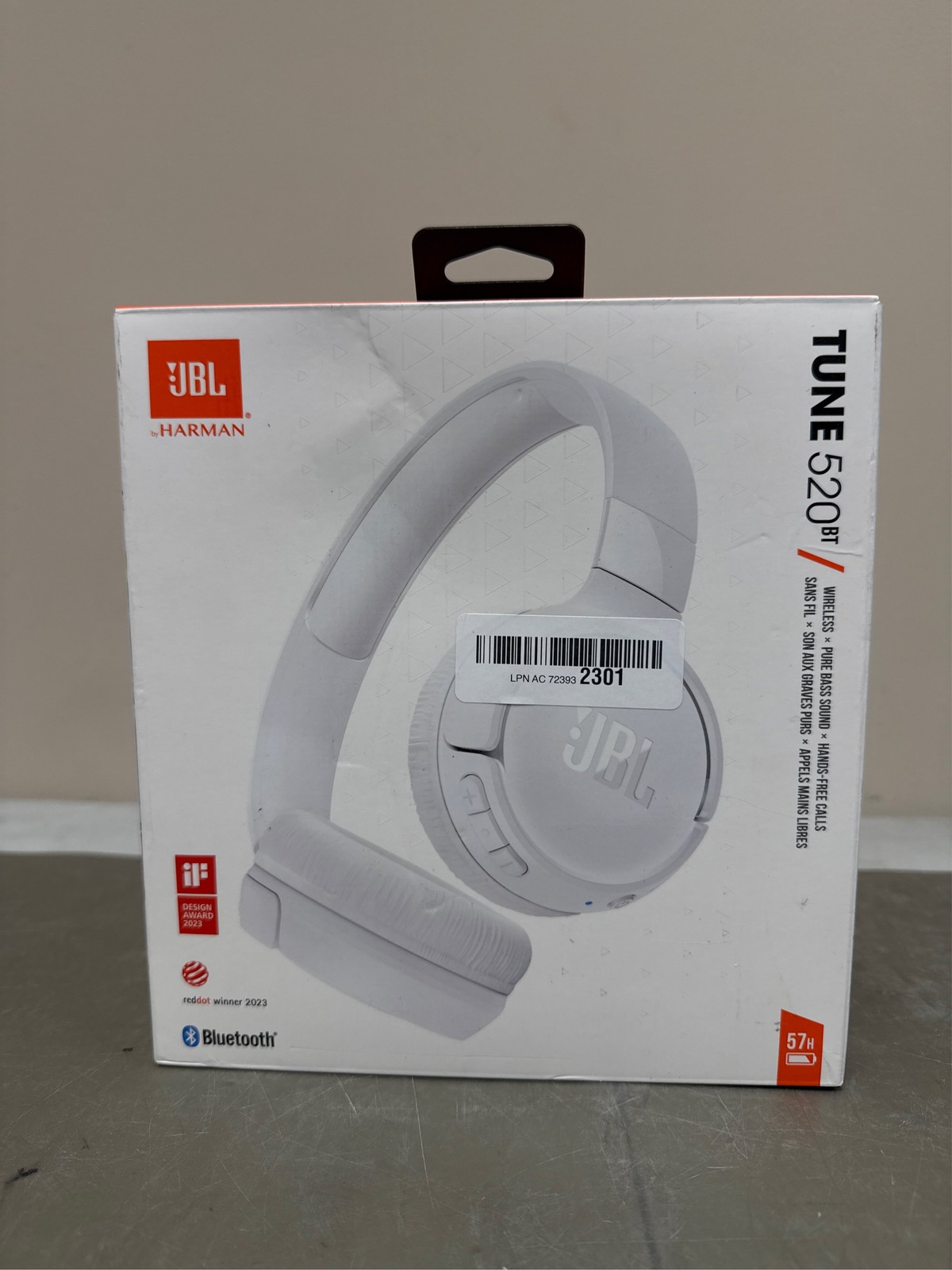 JBL Tune 520BT Bluetooth Wireless On-Ear Headphones-white
