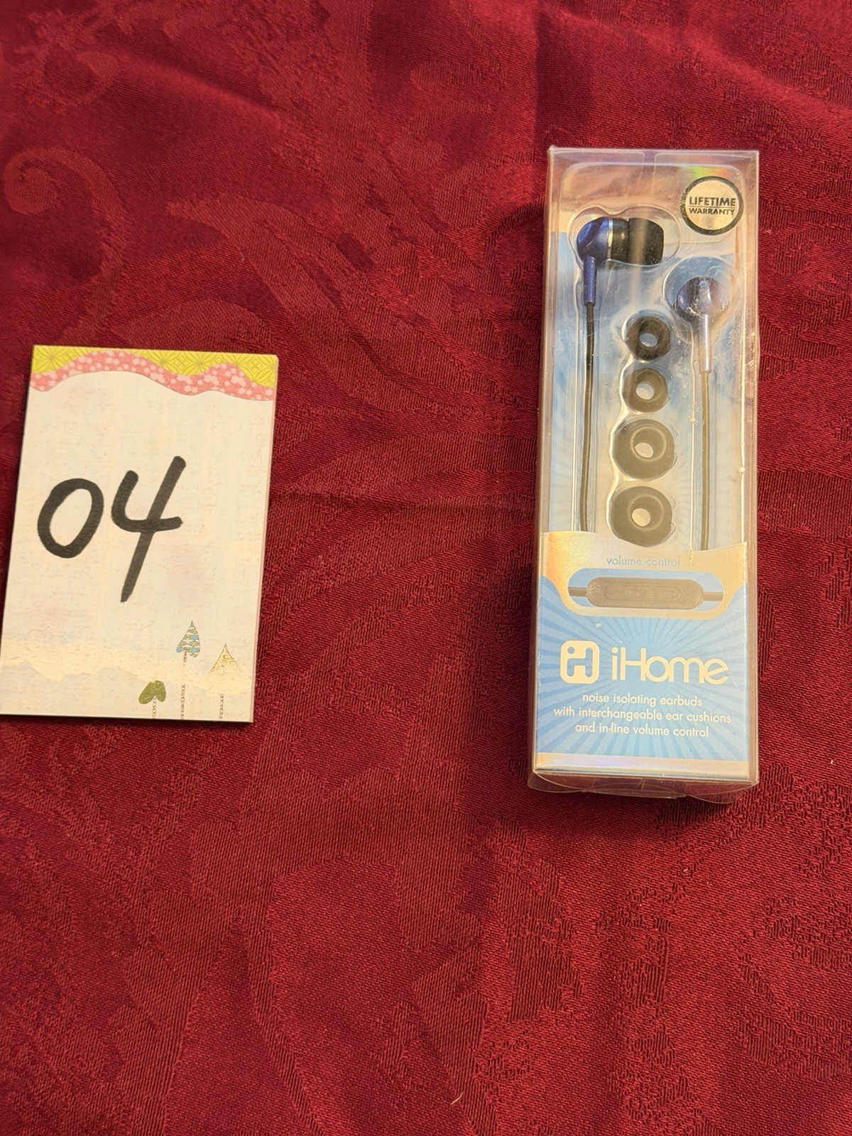NEW iHOME Noise Isolating Earbuds iB6 Black In-line Control Powerful Bass