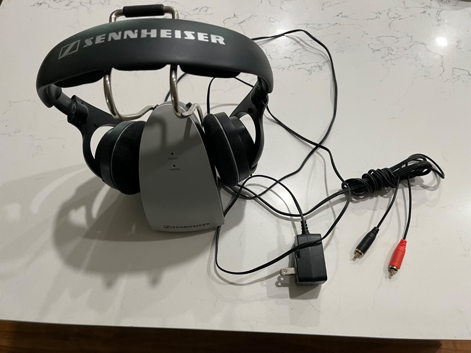 Sennheiser HDR120 Wireless Headphones + TR120 Charger Transmitter Dock -TESTED
