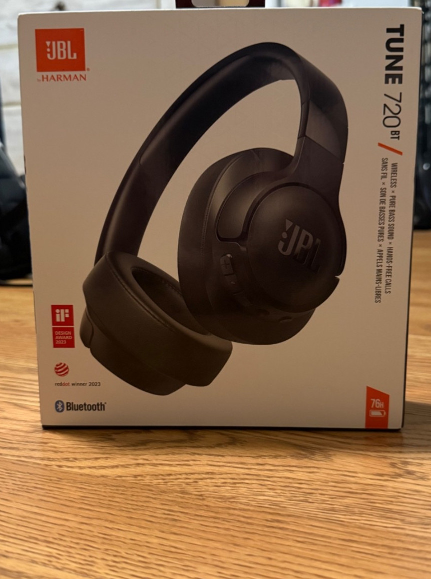 JBL Tune 720BT Wireless Over-Ear Headphones – Black