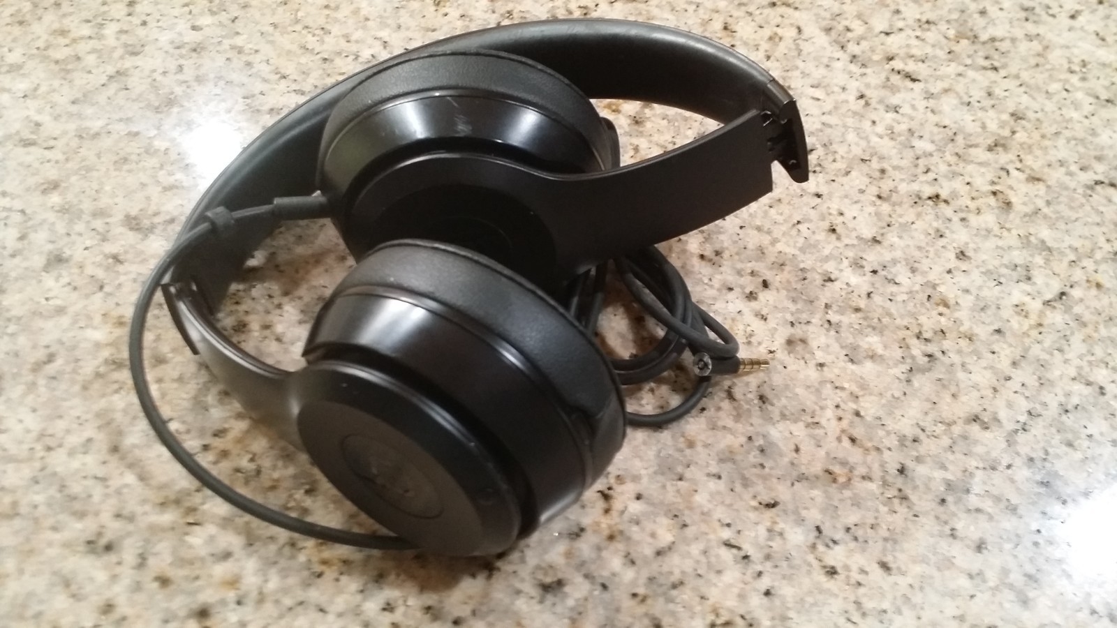 Beats By Dr. Dre Solo 3.0 Bluetooth wireless Headphones on ear matte Black