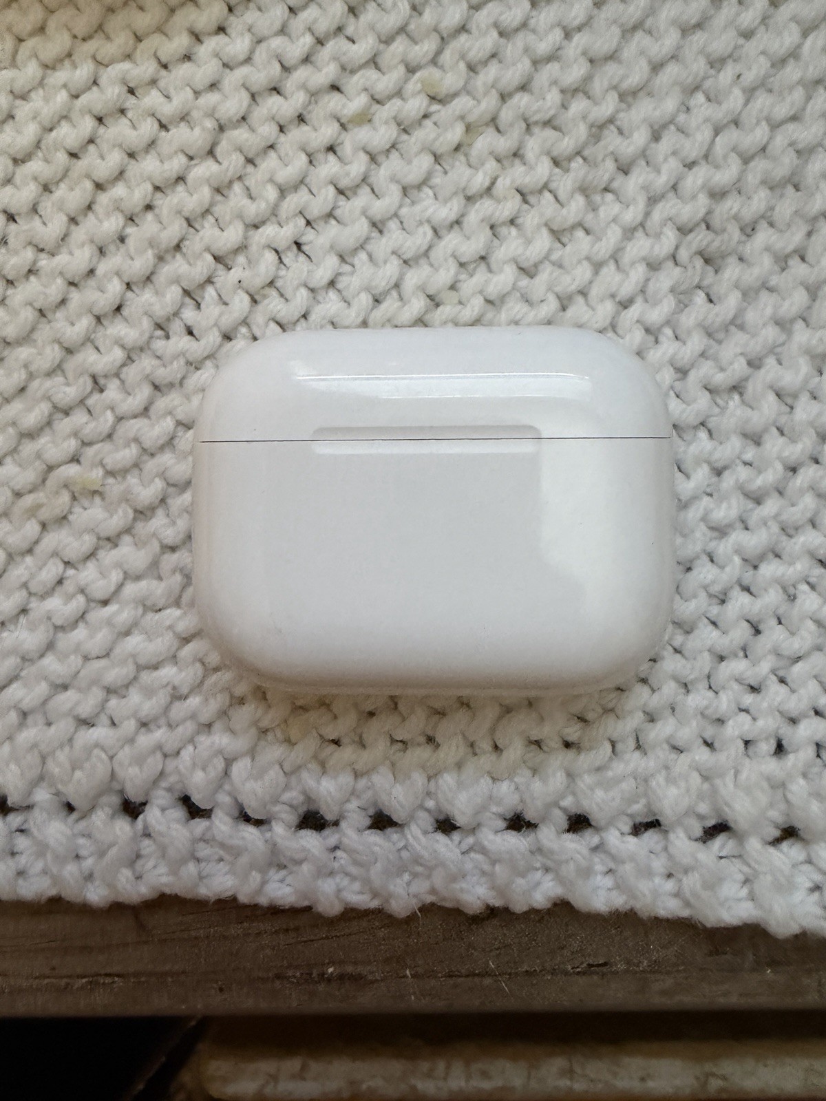 Apple AirPods Pro Wireless Bluetooth In-Ear Earbuds w/ Charging Case White