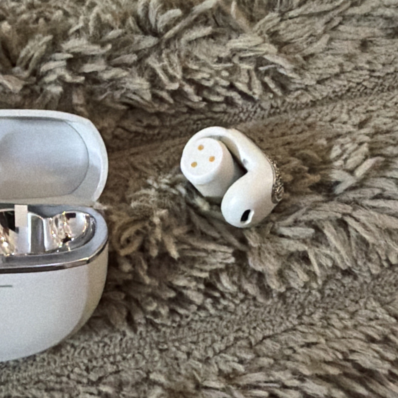 Bose x Kendra Scott Ultra Open Earbuds – Rhodium Filigree “Missing Charger”