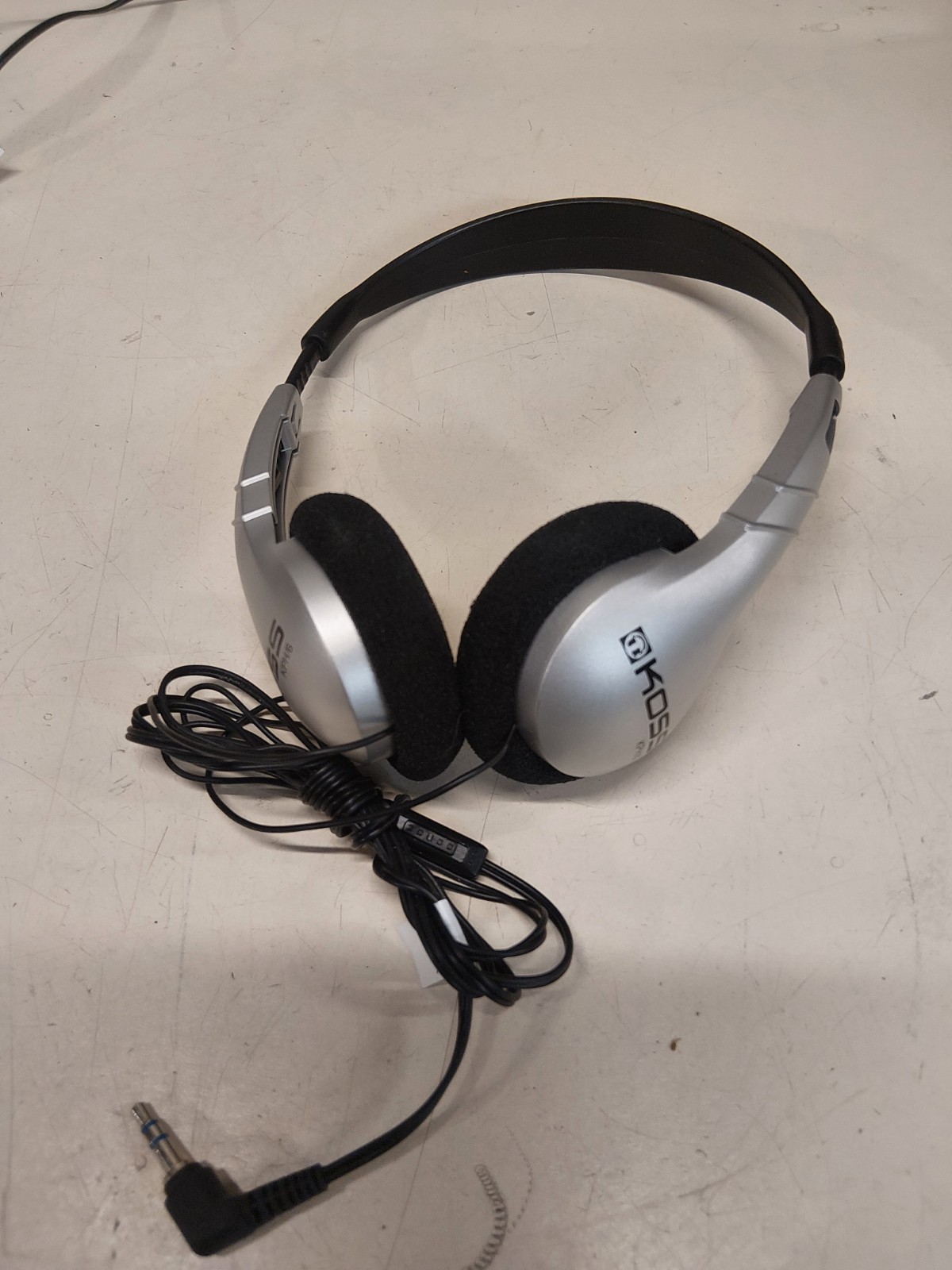 Koss KPH/6 Portable Stereophone Ultra Light Headphones Inline Volume Control
