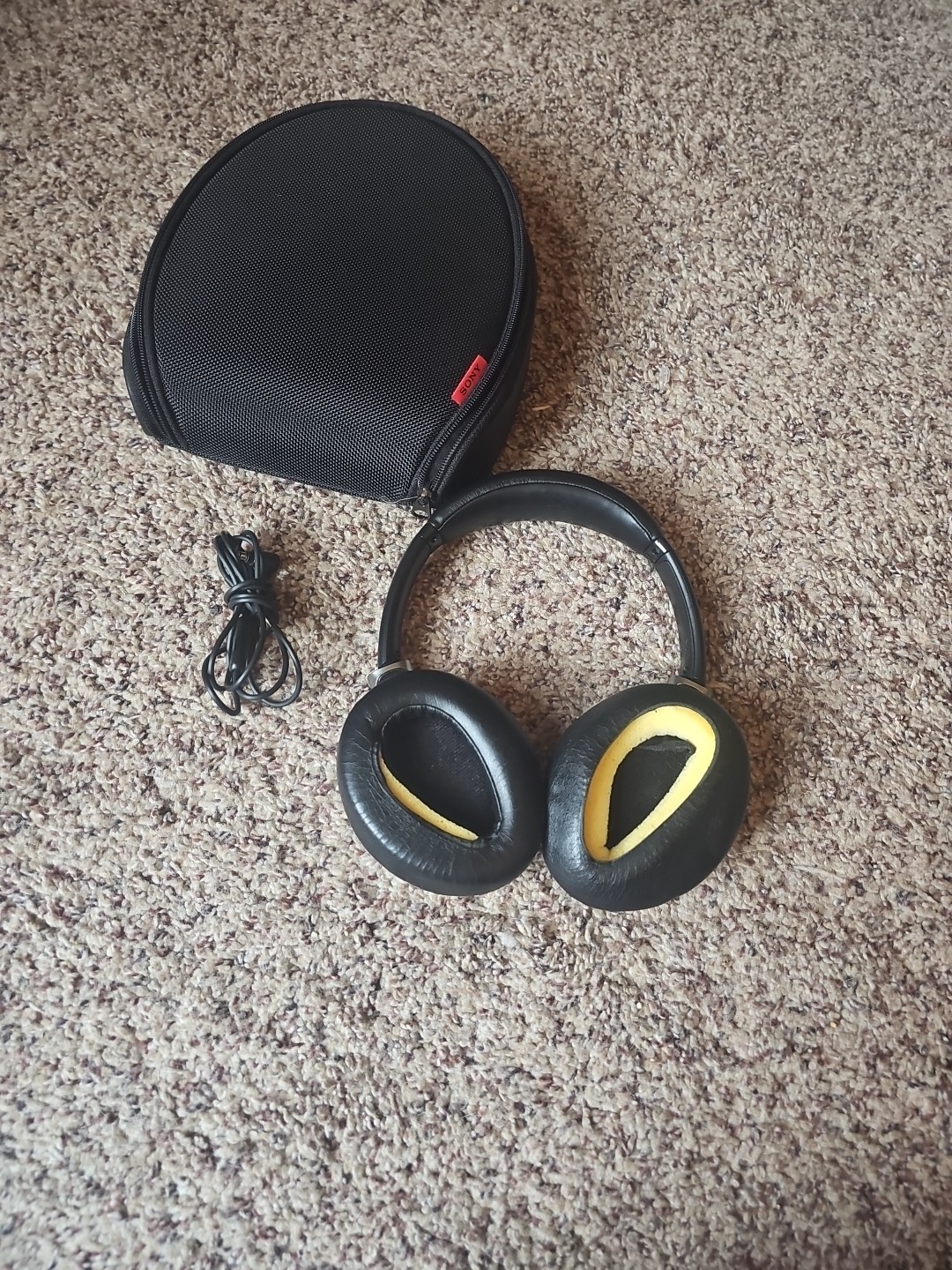 Sony Noise Canceling Headphones MDR-10RNC Black Tested Works Great!