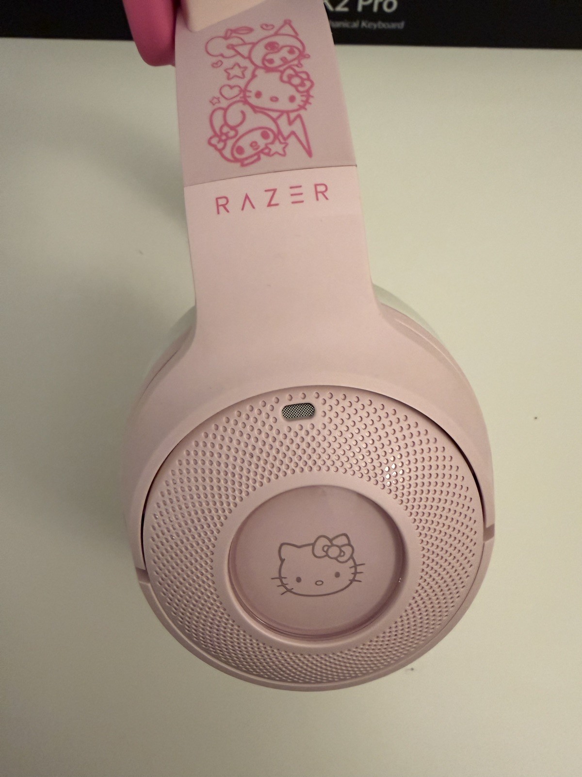 Razer Kraken Kitty V2 BT Wireless RGB Headset – Hello Kitty Edition