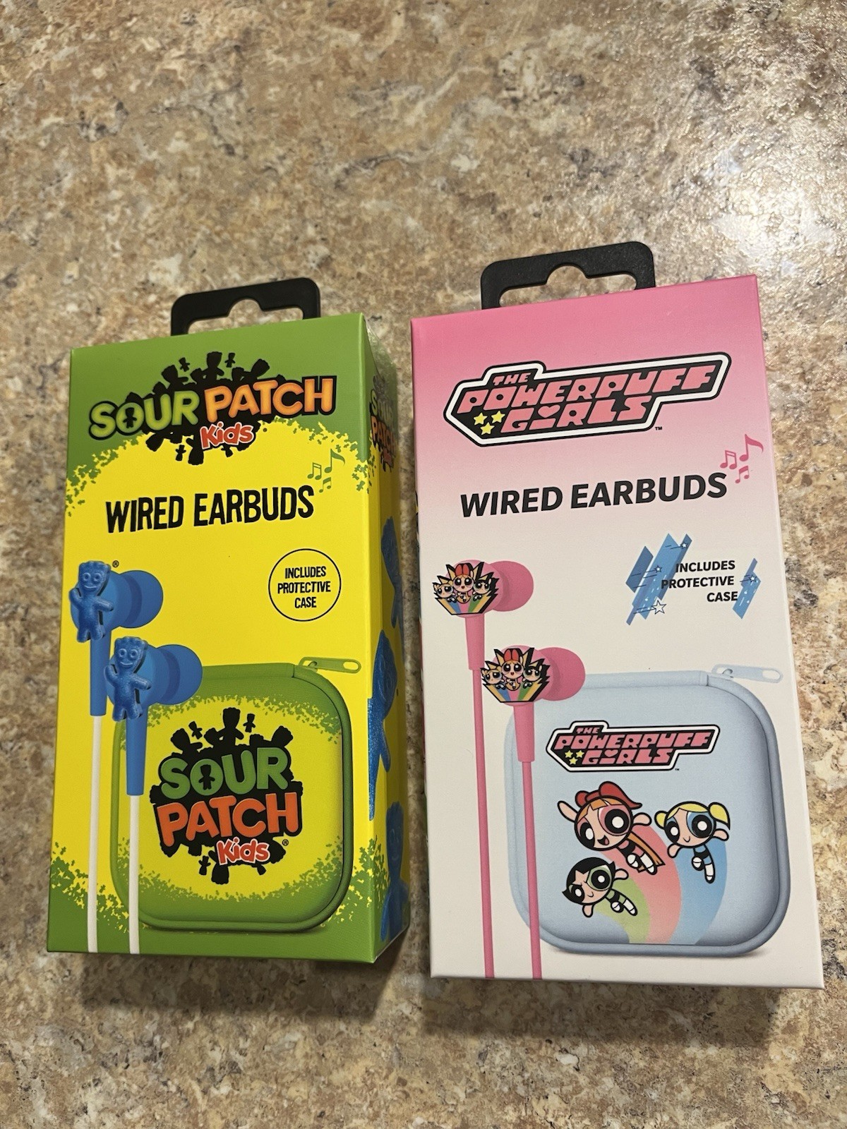 The Power Puff Girls & Sour Patch Kids Wired Ear Buds & Protective Case Lot of 2