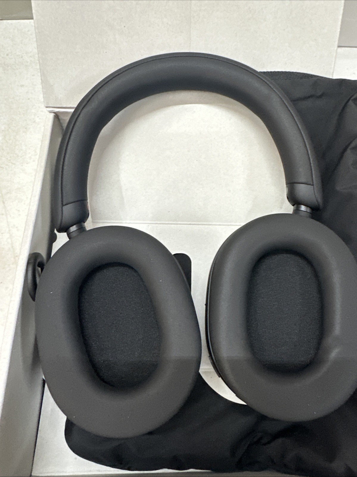 Sony WH1000XM5/SA Wireless Noise Canceling Over Ear Headphones Black / OPEN BOX