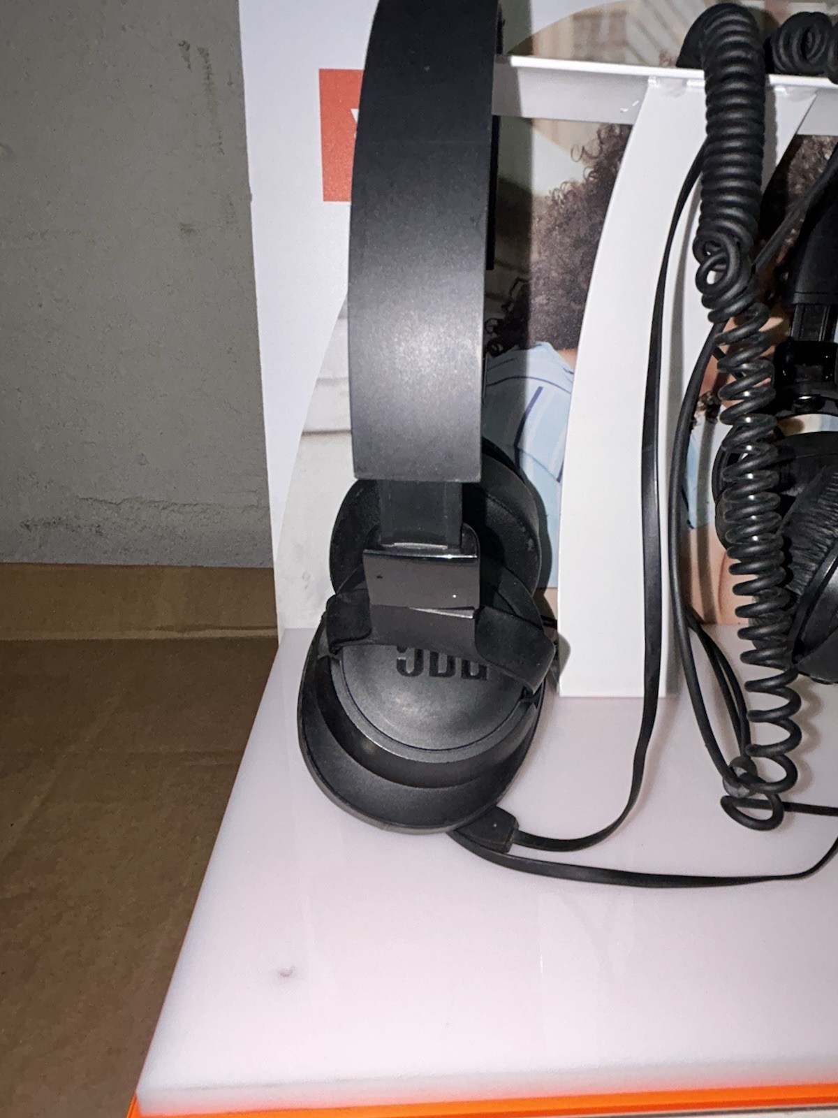 JBL Tune Series 600BTNC & 750BTNC Headphone Display Store Model Tested & Works