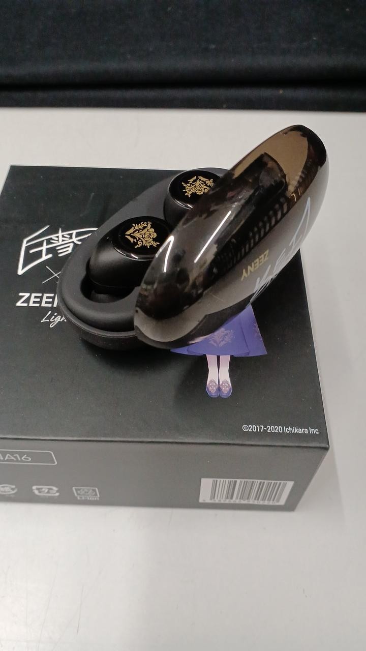 ZEENY NA16 Shirayuki Tomoe Nijisanji Earphones