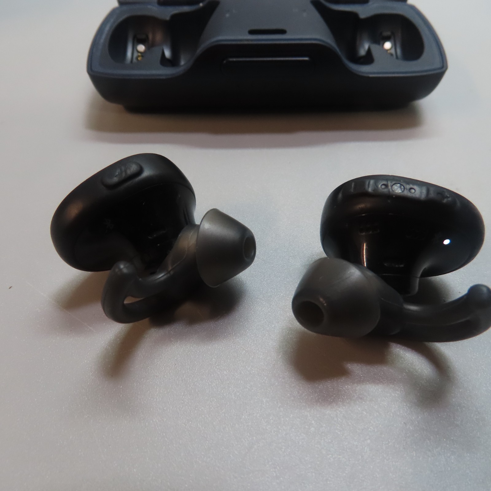 Bose SoundSport Free In-Ear Wireless Bluetooth Headphones Black