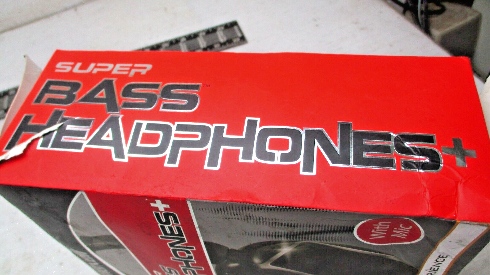 Maxell Bass Headphones With Microphone See Pictures For Details