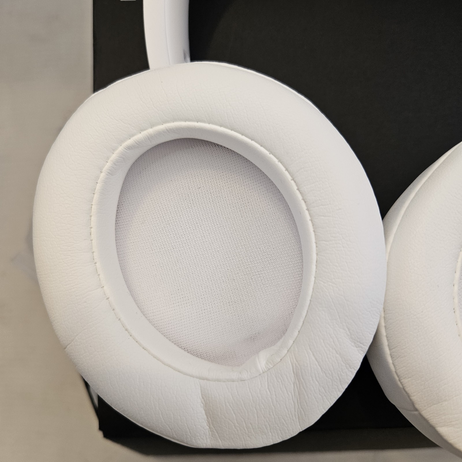 Raycon Everyday Headphones, White