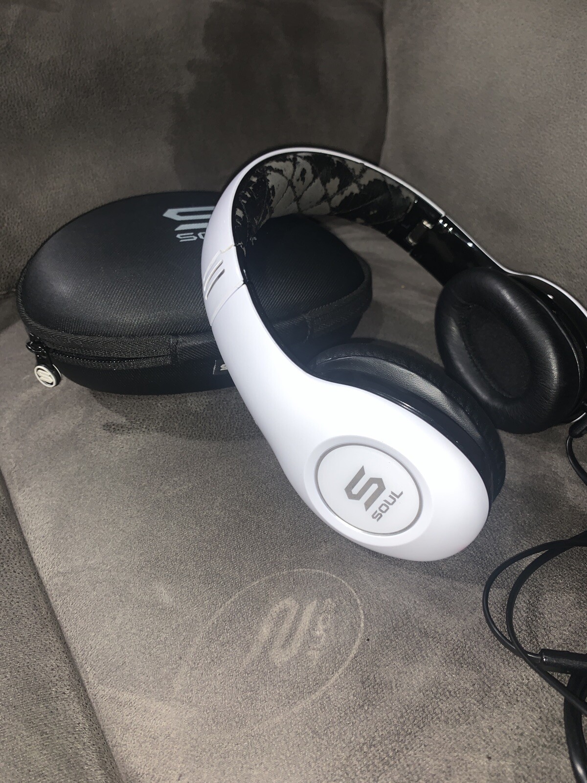 Soul By Ludacris Noise Canceling Headphones Black/White