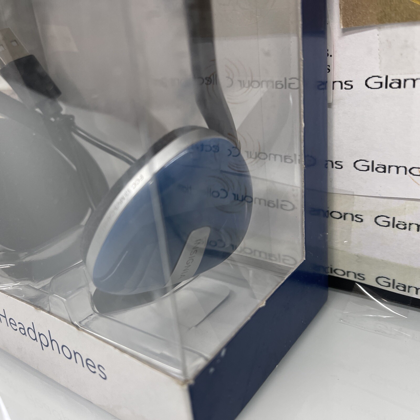 Insignia Wireless On-Ear Headphones Blue NS-CAHBT02-BL (T1)