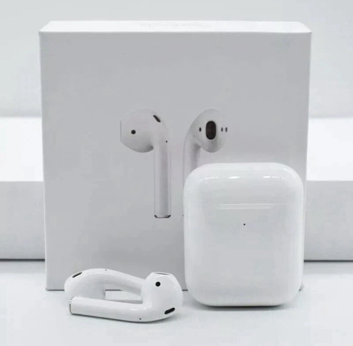 Apple AirPods Bluetooth Wireless In-Ear Earbuds Built-In Mic Charging Case