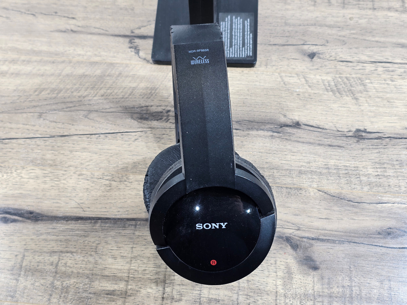 Sony Wireless Over Ear Headphones w/ Charging Aux Dock MDR-RF985R