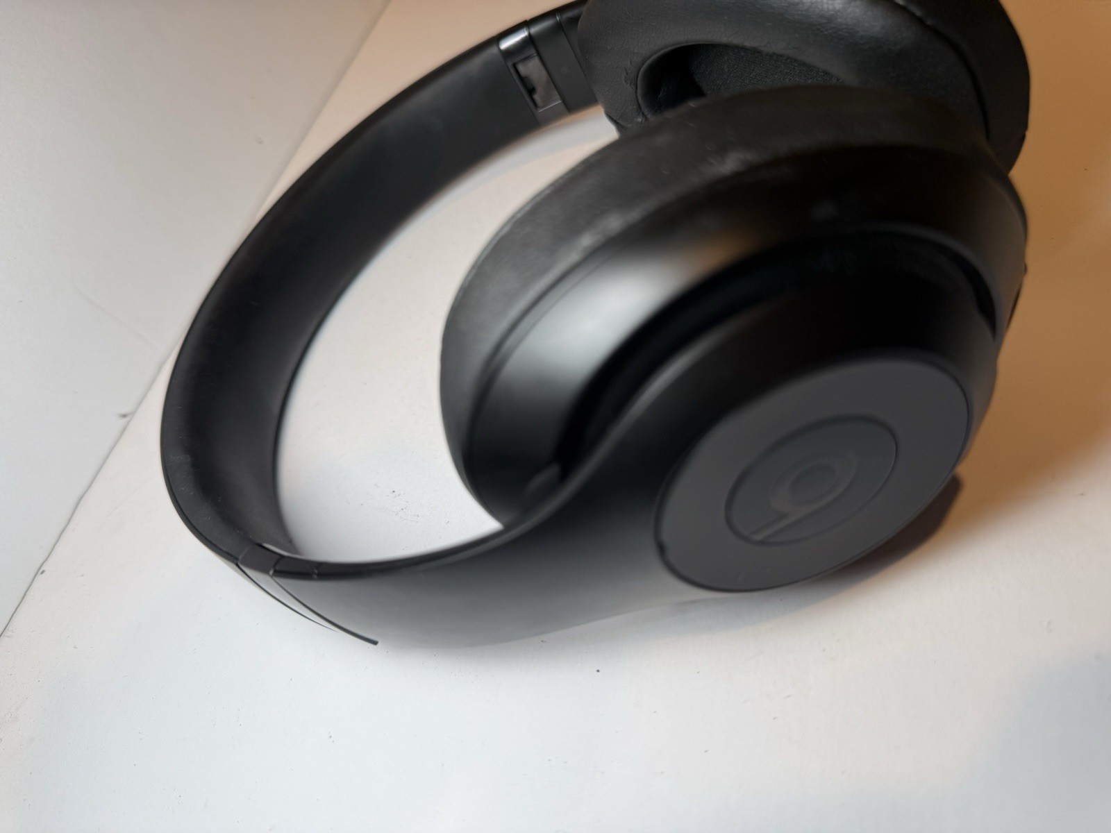 Beats Studio3 Wireless Over-Ear Bluetooth Headphones Black