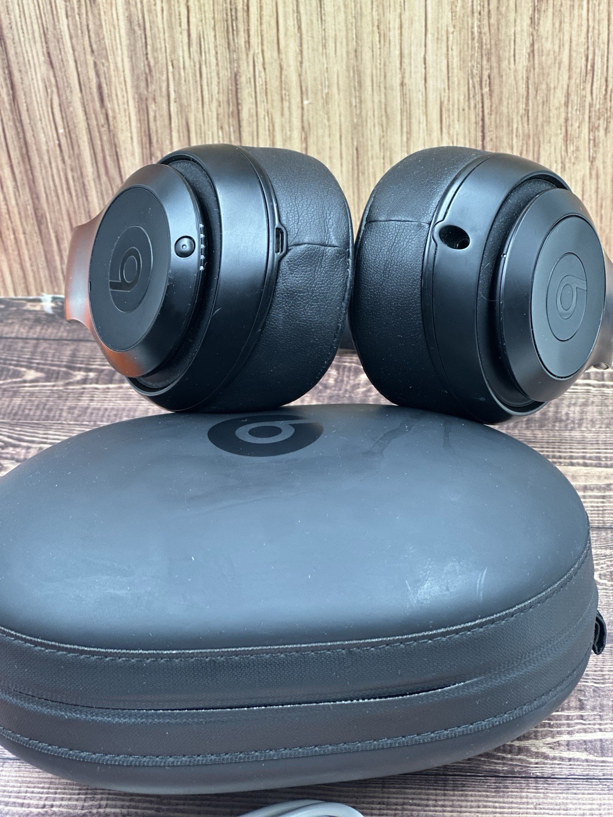 Beats Studio3 Wireless Headphones – Matte Black Studio 3 W/ Case & Cord- VG