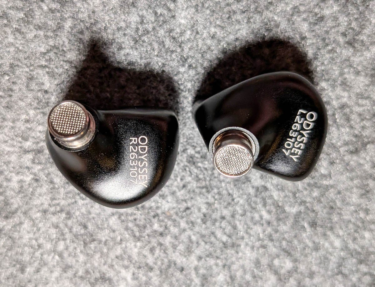 ZiiGaat x Hangout. Audio: Odyssey 2 in Ear Monitor, 1DD + 3BA Hybrid IEM