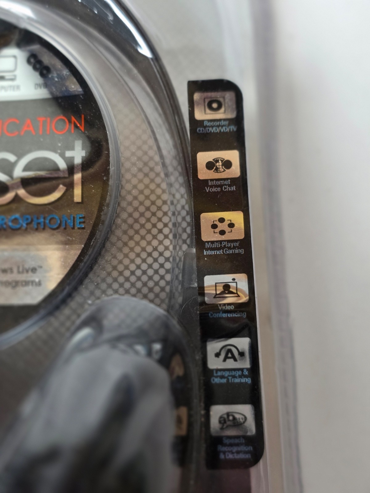 CENTURY, ALL-IN-ONE COMPUTER HEADPHONES FOR VIP AND GAMING