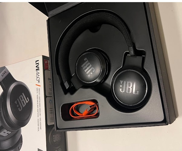 JBL Live 460NC Wireless On the Ear Noise-Canceling Headphones – Black