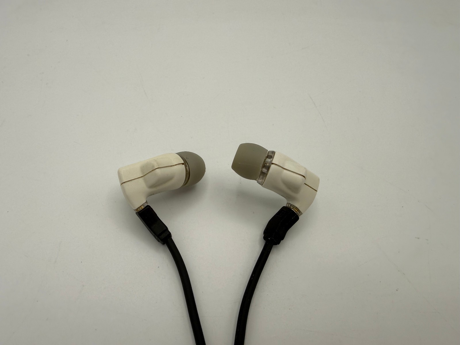Ultimate Ears Super.fi 5 Pro White IEM In-Ear Monitor + FiiO RC-UE1 + Metal Case