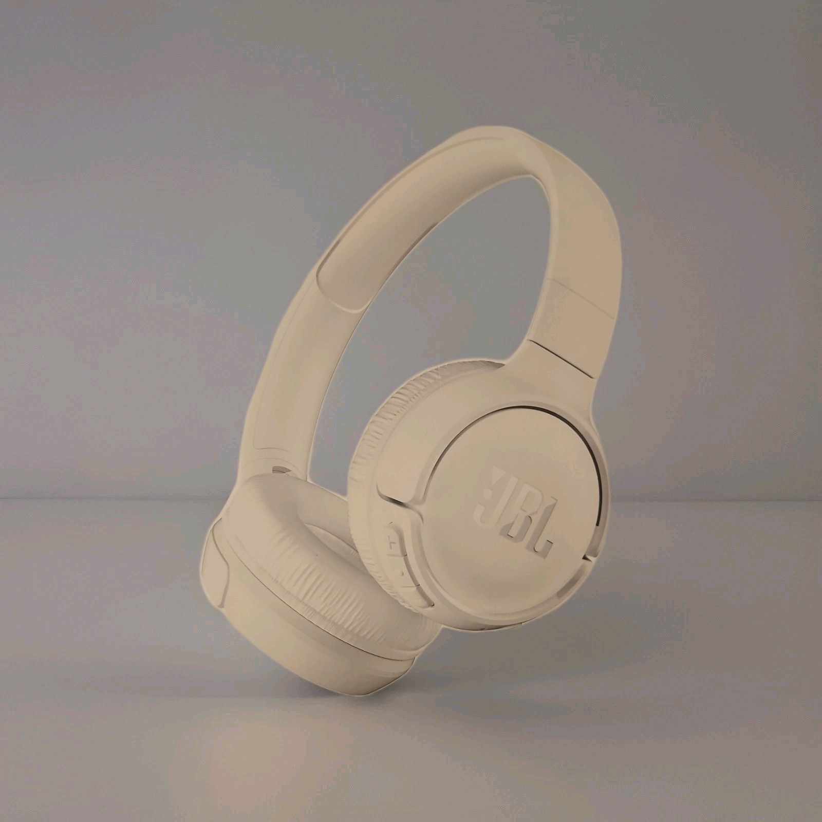 JBL Tune 510BT Wireless Bluetooth On-Ear Headphones White Foldable Voice Assist…