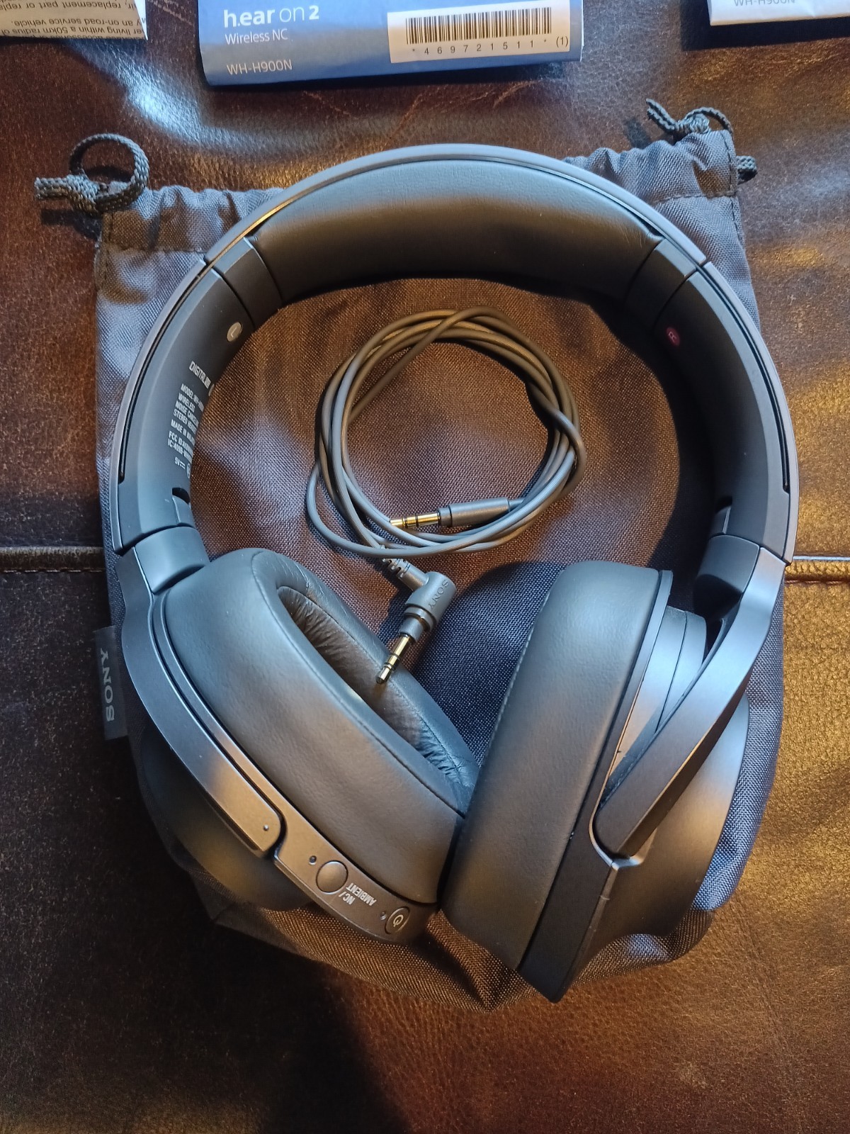 Sony WH-H900N h.ear on 2 Wireless Noise-Canceling Headphones/Apple iPod touch 4