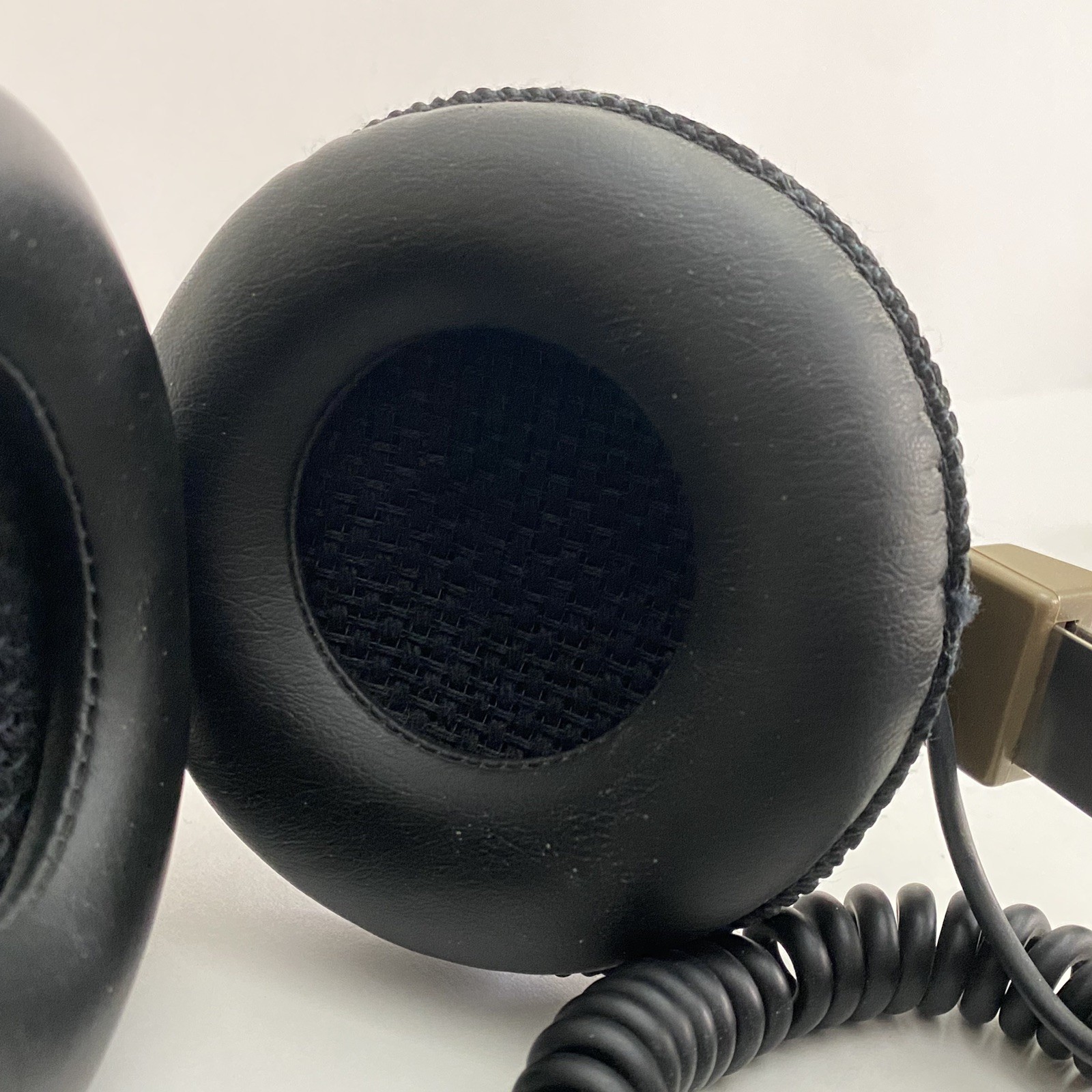 Vintage Realistic Nova 40 Padded Stereo Headphones Full Size 1/4″ Jack Tested