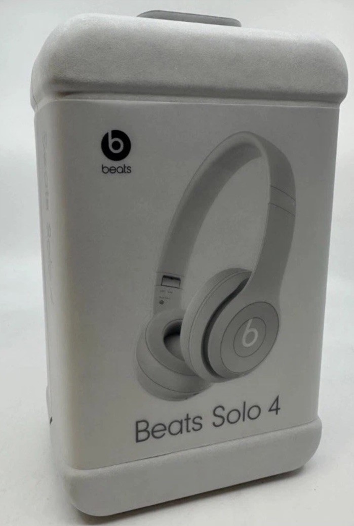 Beats Solo4 – On-Ear Wireless Headphones Drenched Gray-New & Sealed ***