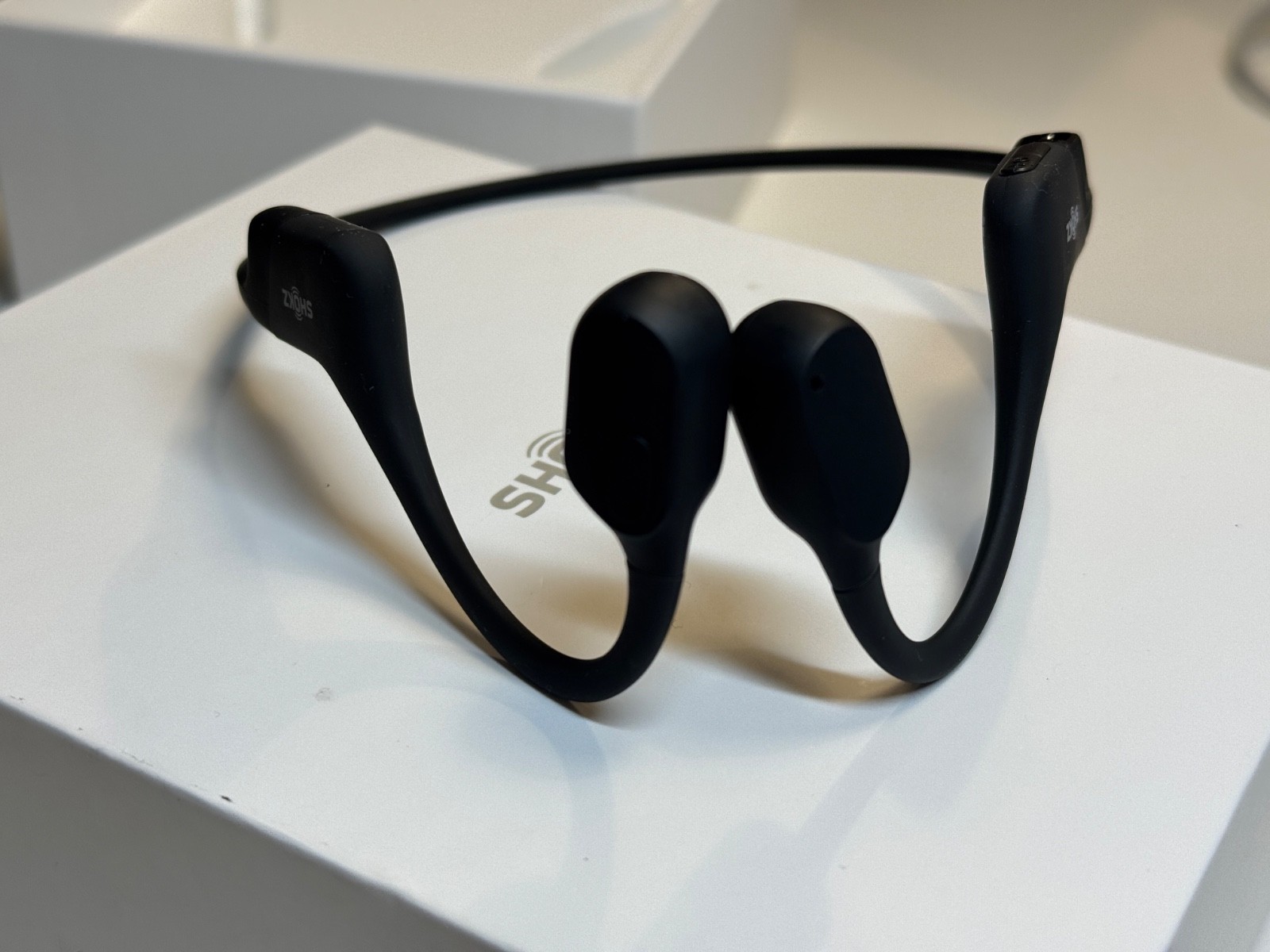Shokz OpenRun Standard Size Bone Conduction Headphones Black S803BK
